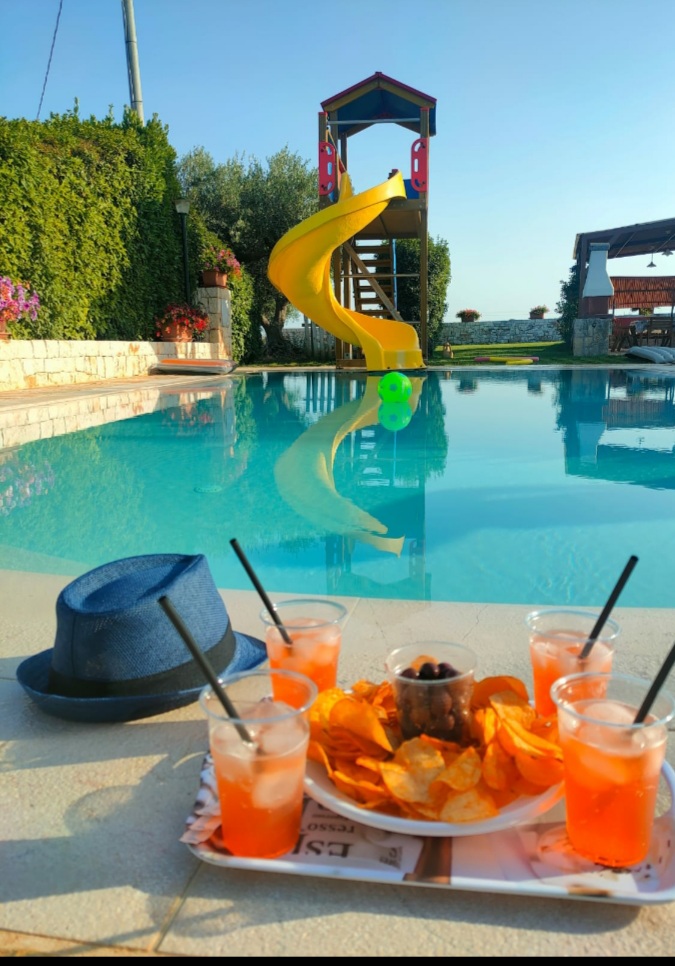 trullo del mandorlo bed and brakfast locorotonda piscina 11