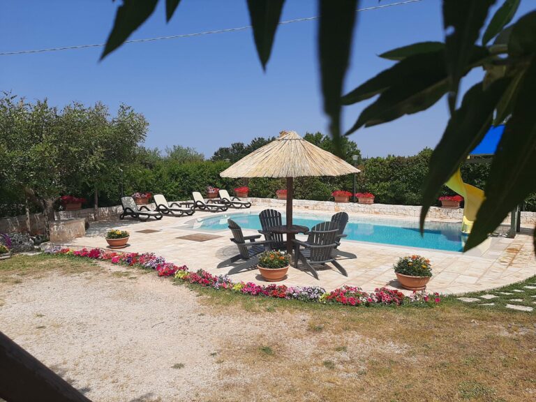 trullo del mandorlo bed and brakfast locorotonda piscina 8