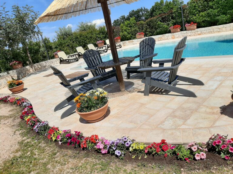 trullo-del-mandorlo-bed-and-brakfast-locorotonda-piscina (9)