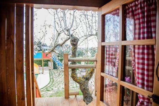 trullo-del-mandorlo-martina-franca casina per bambini